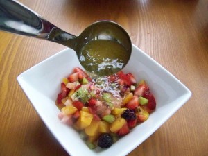 pour-oj-over-fruit